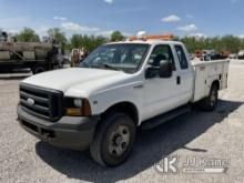 2007 Ford F350 4x4 Extended-Cab Service Truck Runs & Moves) (Check Engine Light On, Rust Damage, Low