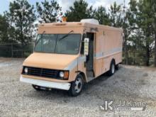2003 Workhorse P42 Step Van Not Running, Condition Unknown, No Battery, Body Damage