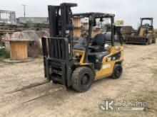 2011 Caterpillar 2P7000-LE Pneumatic Tired Forklift Runs & Operates) (Starts with Universal Key