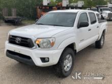 (Des Moines, IA) 2012 Toyota Tacoma 4x4 Crew-Cab Pickup Truck Runs & Moves) (Cracked Windshield
