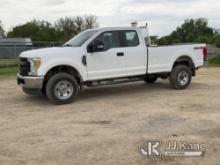 2017 Ford F350 4x4 Extended-Cab Pickup Truck Runs & Moves) ( Paint Damage