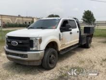(Waxahachie, TX) 2018 Ford F350 4x4 Crew-Cab Flatbed Truck Not Running, Conditions Unknown, Key Brok