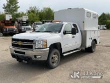 (Des Moines, IA) 2013 Chevrolet Silverado 3500HD 4x4 Extended-Cab Enclosed Service Truck Runs & Move