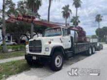 (Boynton Beach, FL) Skyhook 115 HD, Telescopic Sign Crane rear mounted on 1995 Ford LT8000 Flatbed T