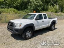 2013 Toyota Tacoma 4x4 Extended-Cab Pickup Truck Runs & Moves) (Rust Damage, Cracked Windshield