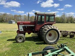 INTERNATIONAL FARMALL 1566 TRACTOR, CAB, 3PT, PTO, 2-REMOTES, PTO, 540 & 1000, 18.4-38 REAR DUALS, 5