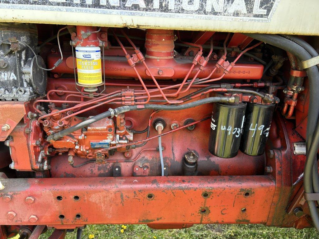 INTERNATIONAL FARMALL 1566 TRACTOR, CAB, 3PT, PTO, 2-REMOTES, PTO, 540 & 1000, 18.4-38 REAR DUALS, 5