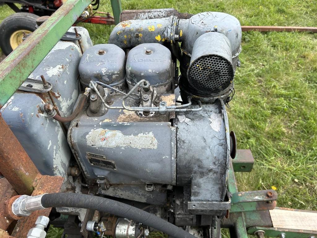 4-WHEEL FORE CART, 2-CYLINDER 25-HP DEUTZ DIESEL, 540 PTO, RECENTLY REBUILT MOTOR, 1-HYDRAULIC REMOT