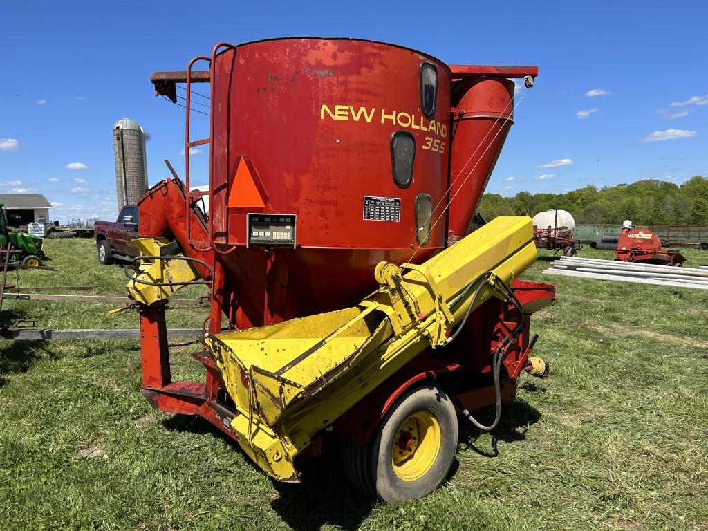 NEW HOLLAND 355 GRINDER MIXER, NEW HOLLAND MODEL 10 SCALE/MONITOR, 540 PTO