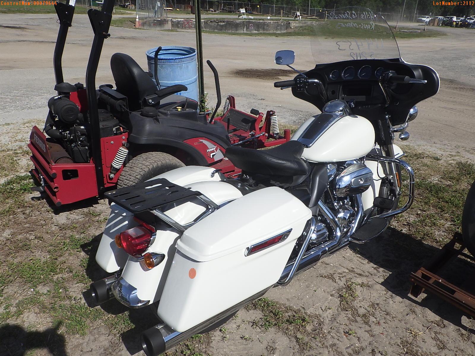 5-02112 (Cars-Motorcycle)  Seller: Gov-Hillsborough County Sheriffs 2021 HD FLHT
