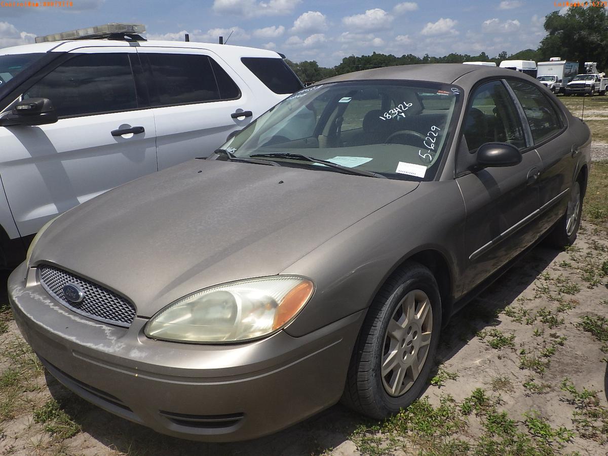 5-06229 (Cars-Sedan 4D)  Seller: Florida State C&F-D.C.F. 2007 FORD TAURUS