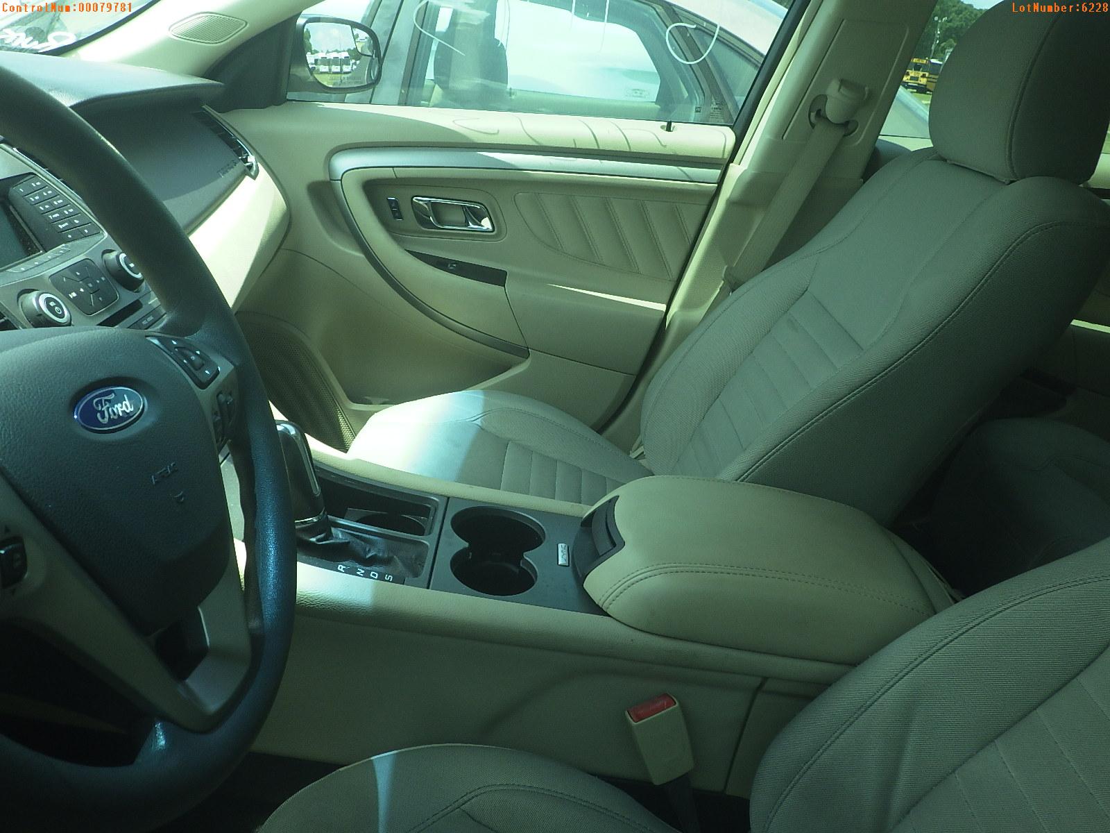 5-06228 (Cars-Sedan 4D)  Seller: Gov-City Of Clearwater 2015 FORD TAURUS