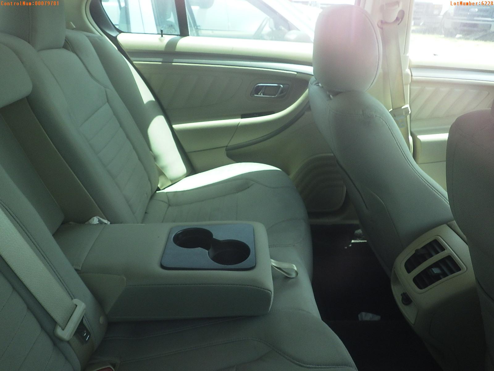 5-06228 (Cars-Sedan 4D)  Seller: Gov-City Of Clearwater 2015 FORD TAURUS