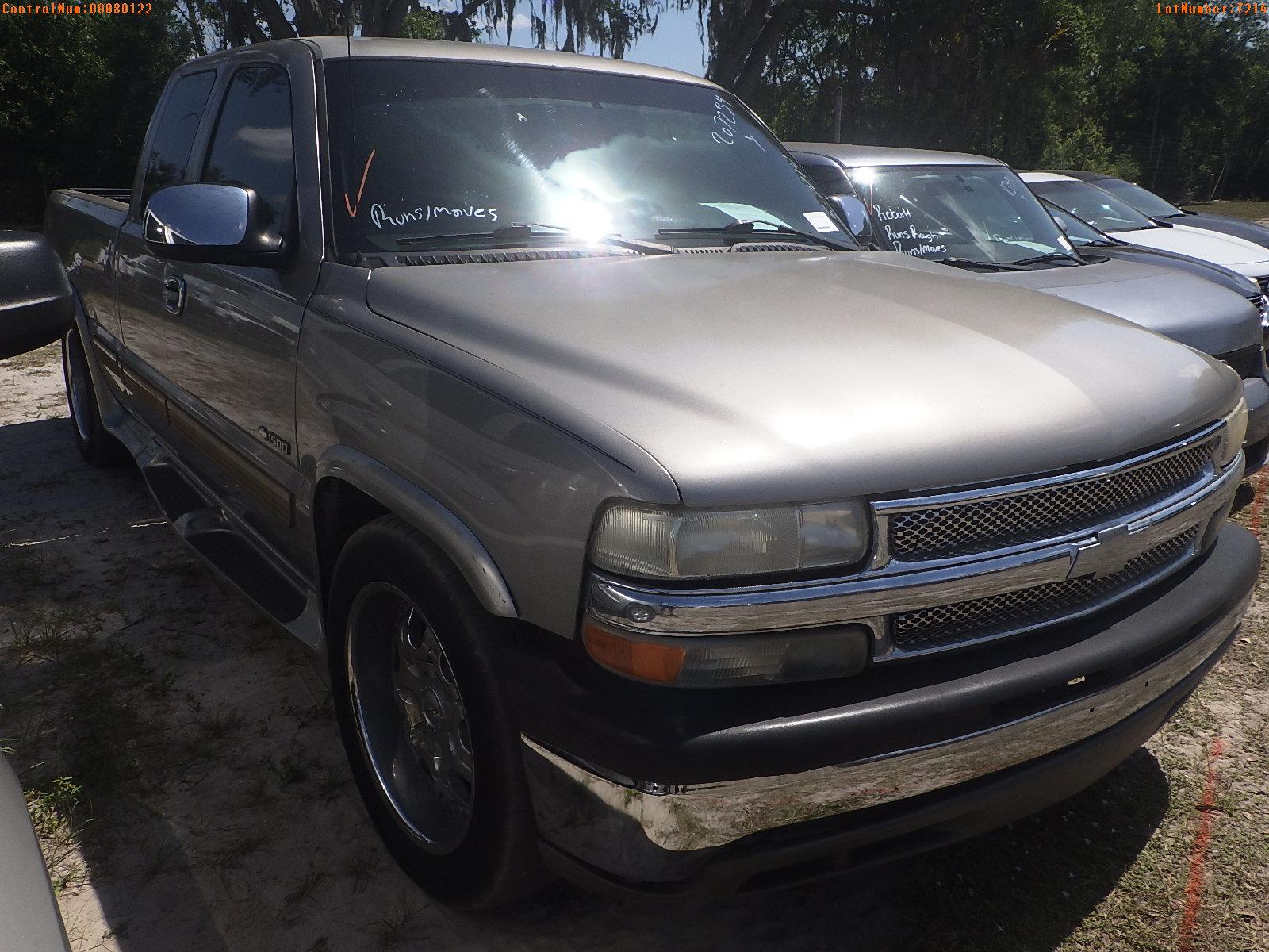 5-07214 (Trucks-Pickup 4D)  Seller:Private/Dealer 2002 CHEV SILVERADO
