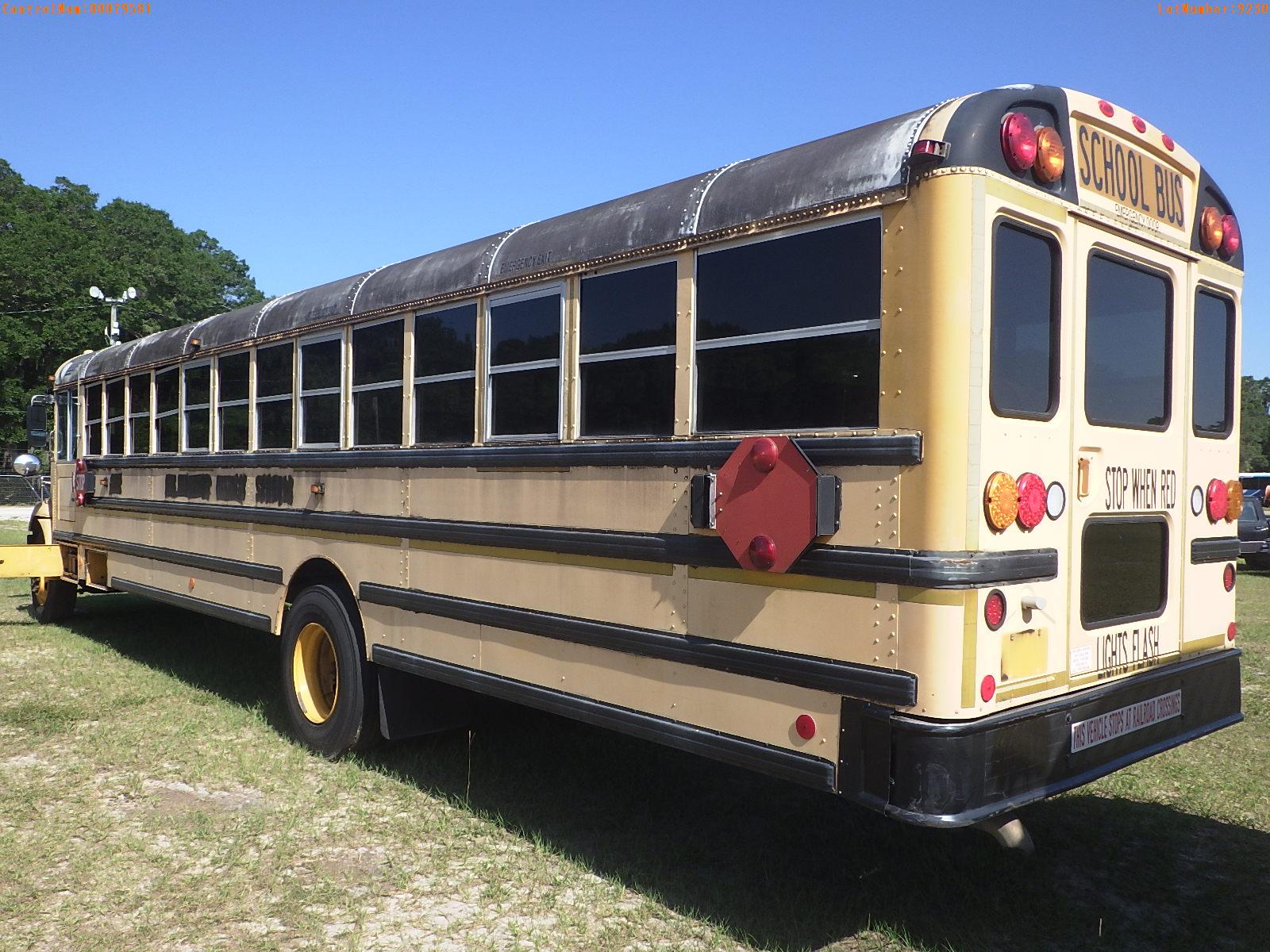 5-09230 (Trucks-Buses)  Seller: Gov-Hillsborough County School 2007 ICRP PB105
