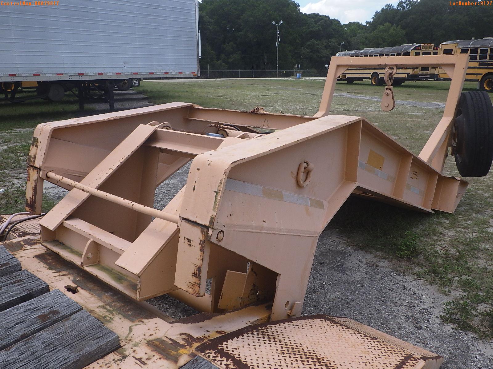 5-09127 (Trailers-Lowboy)  Seller: Florida State D.O.T. 1992 WALL SEMI