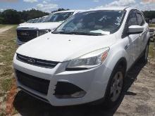 6-06115 (Cars-SUV 4D)  Seller: Gov-Manatee County 2014 FORD ESCAPE