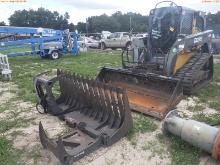 7-01202 (Equip.-Loader skid steer)  Seller: Gov-Manatee County JOHN DEERE 333E S