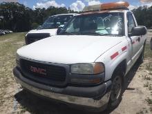 7-06143 (Trucks-Pickup 2D)  Seller: Florida State D.O.T. 2002 GMC SIERRA