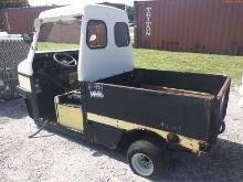 8-04154 (Equip.-Utility vehicle)  Seller:Private/Dealer CUSHMAN SIDE BY SIDE FLA