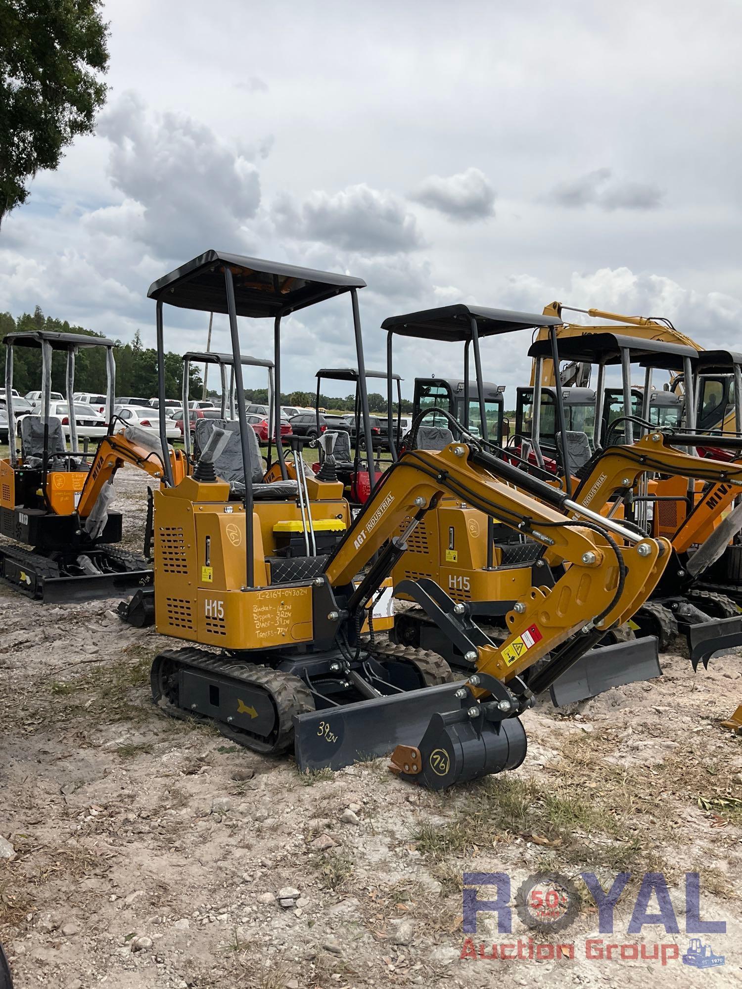 2023 AGT H15 Mini Excavator