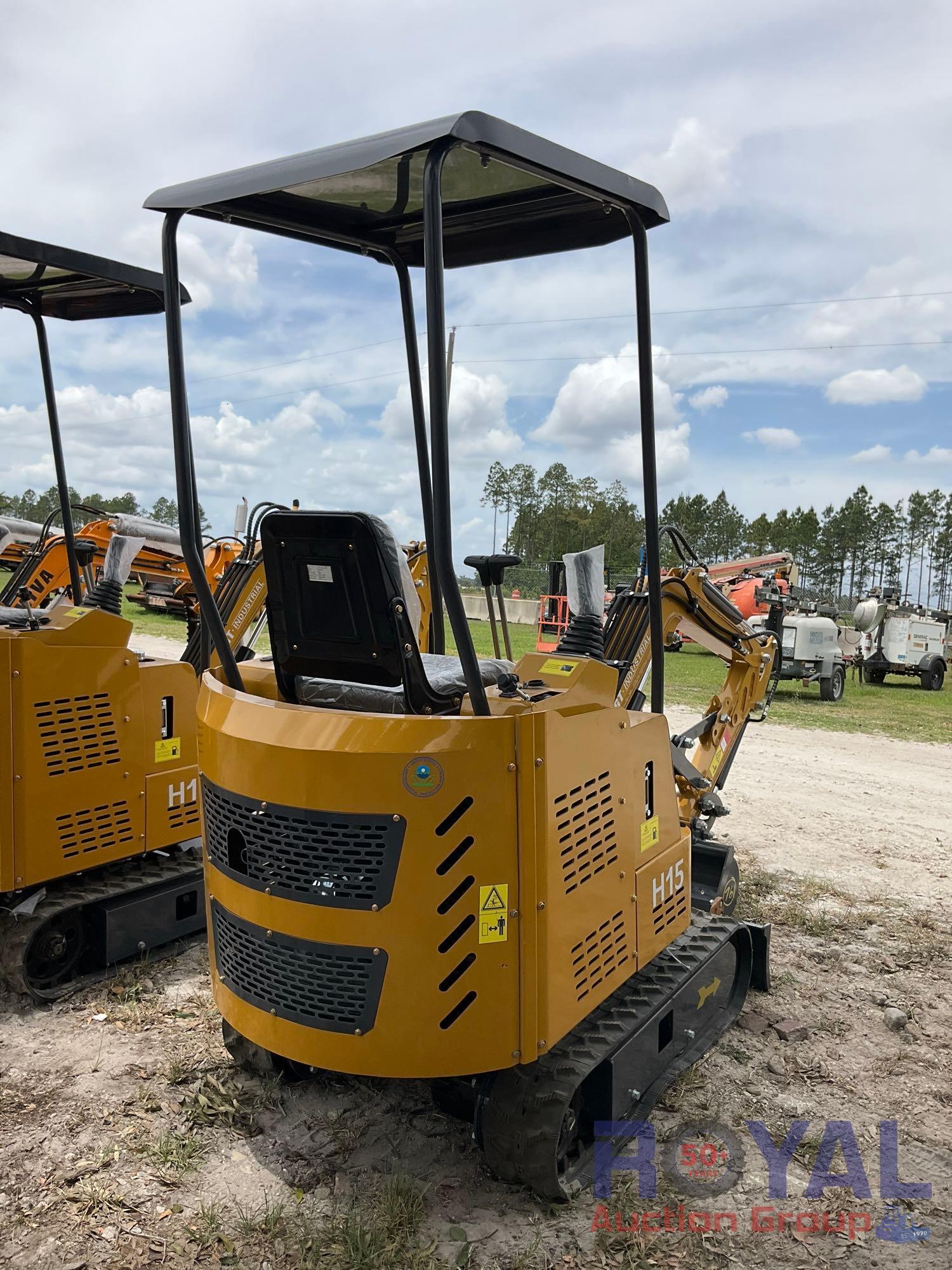 2023 AGT H15 Mini Excavator