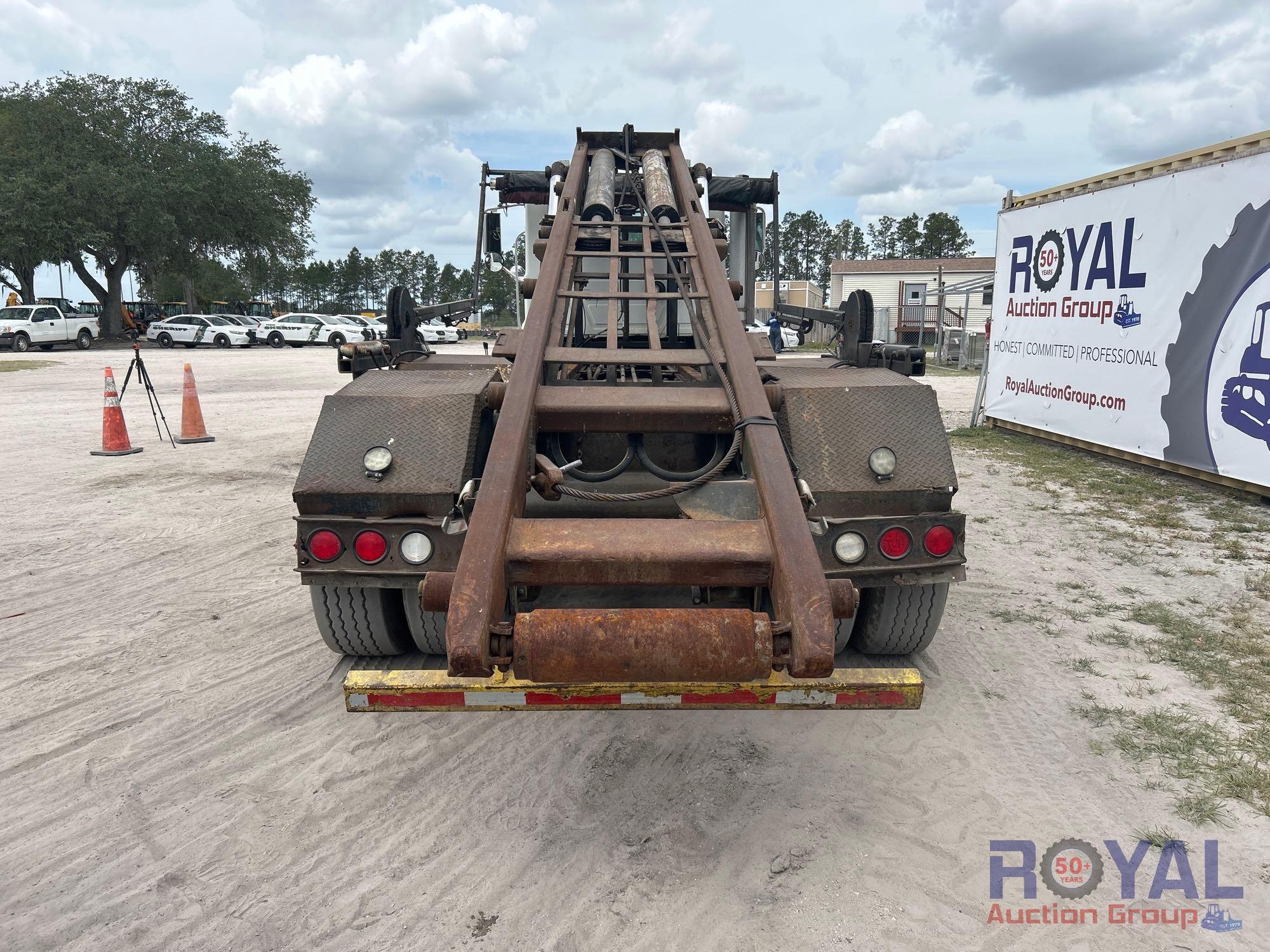 2005 Mack CV713 Galbreath U5-OR-174 Tandem Rolloff Truck