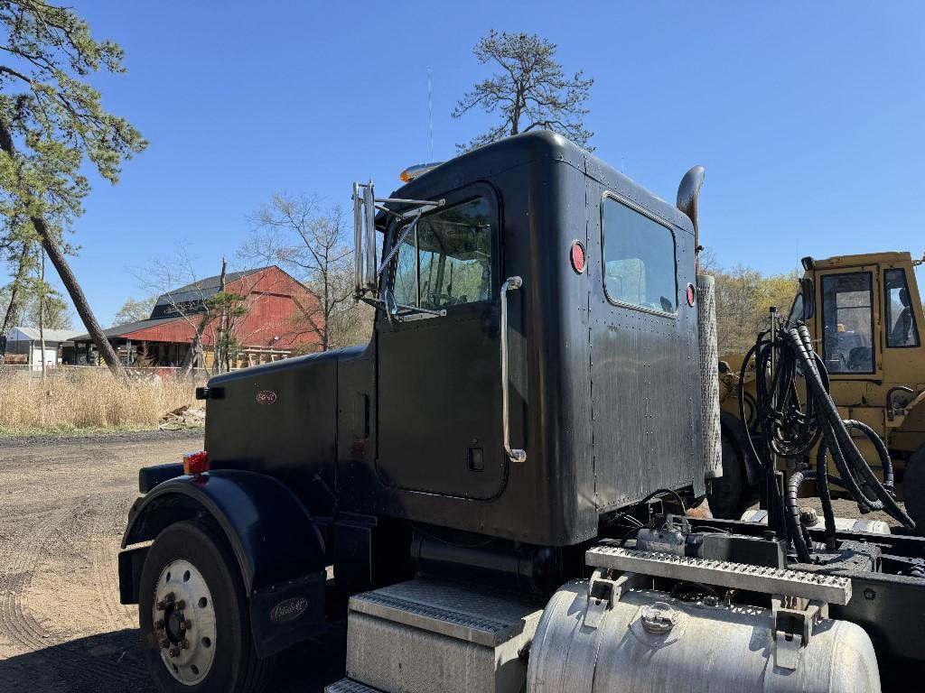 1986 Peterbilt 359 Day Cab Tandem (OFFSITE)