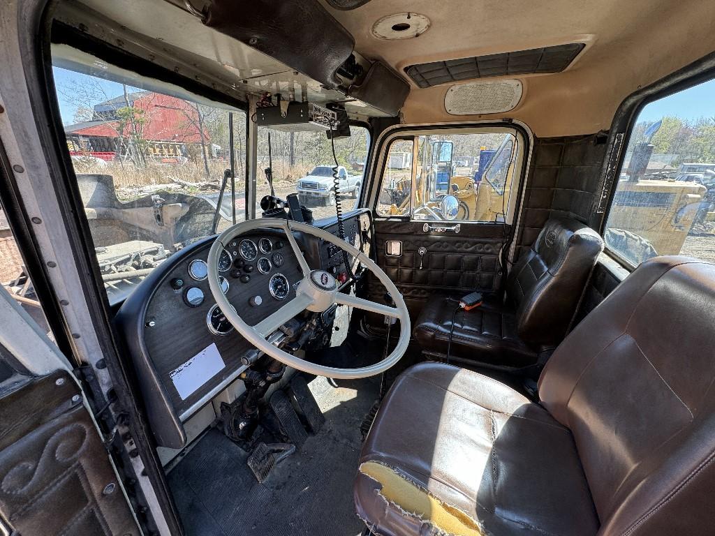 1986 Peterbilt 359 Day Cab Tandem (OFFSITE)