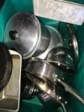 Assorted pots/pans/cast iron pan