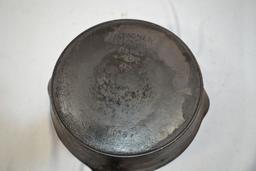 Wagner #8 Cast Iron Skillet 10"; Fire Ring