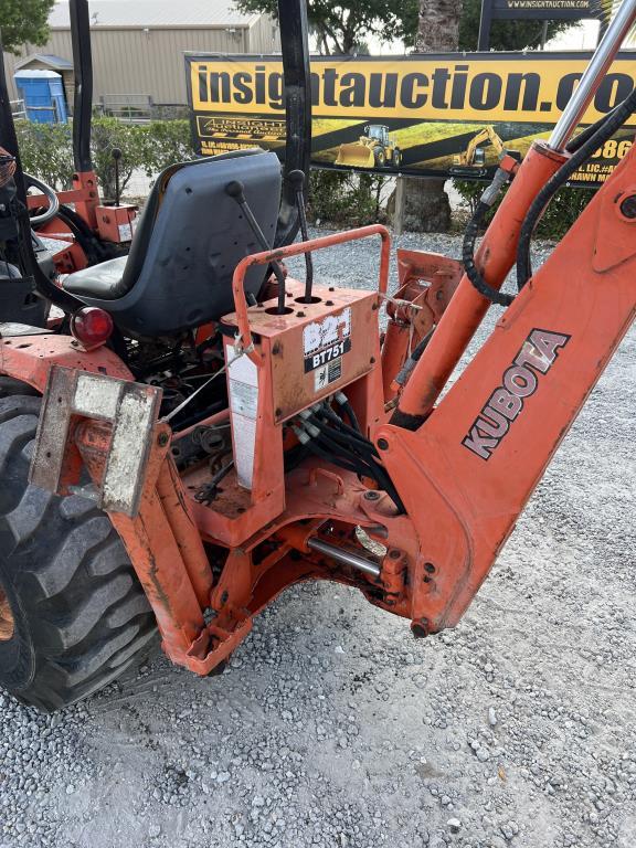 KUBOTA B21 LOADER BACKHOE R/K