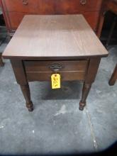 2 END TABLES  20 X 26 X 21