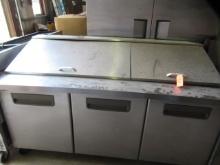 LRG. STAINLESS STEEL PREP TABLE