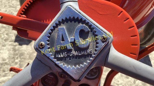 ALLIS CHALMERS D19 TRACTOR