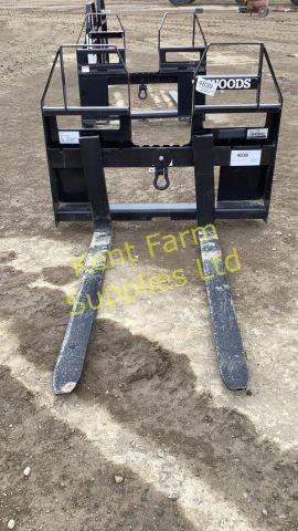 NEW WOODS PFW4448S 48" SKID STEER PALLET FORK