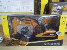 2419 CH15 HULNA DIE CAST EXCAVATOR TOY