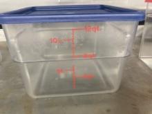 8 qt  Cambro measuring Container w/lids