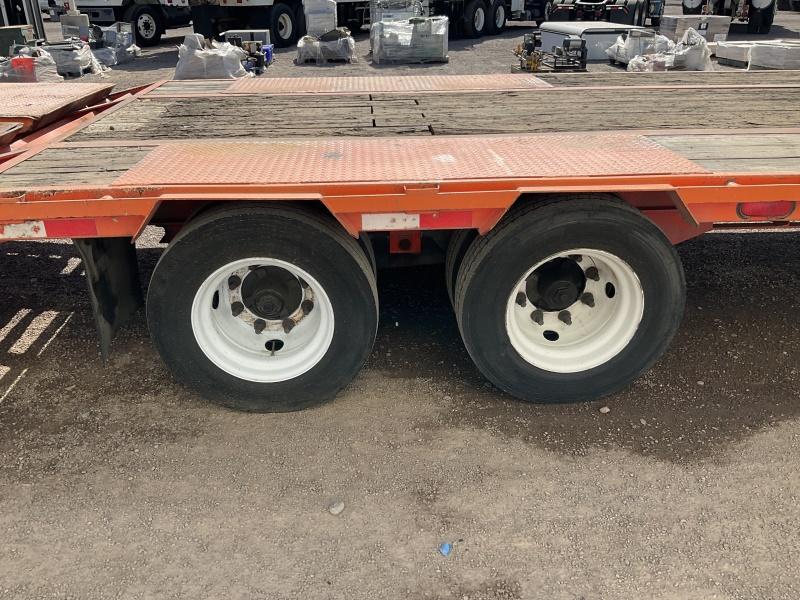 2017 PJ PL272 Equipment Trailer