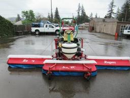 JOHN DEERE F925 TRACTOR W/ ROGERS SPRAYER SYSTEM