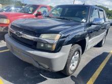 2002 Chevrolet Avalanche 1500 5dr Crew Cab 130" WB 4WD 4WD