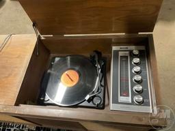 A PALLET OF ANTIQUE RECORD PLAYER TIME CLOCK AND CASH