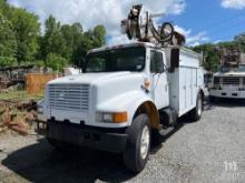 International 4900 Digger Derrick Truck