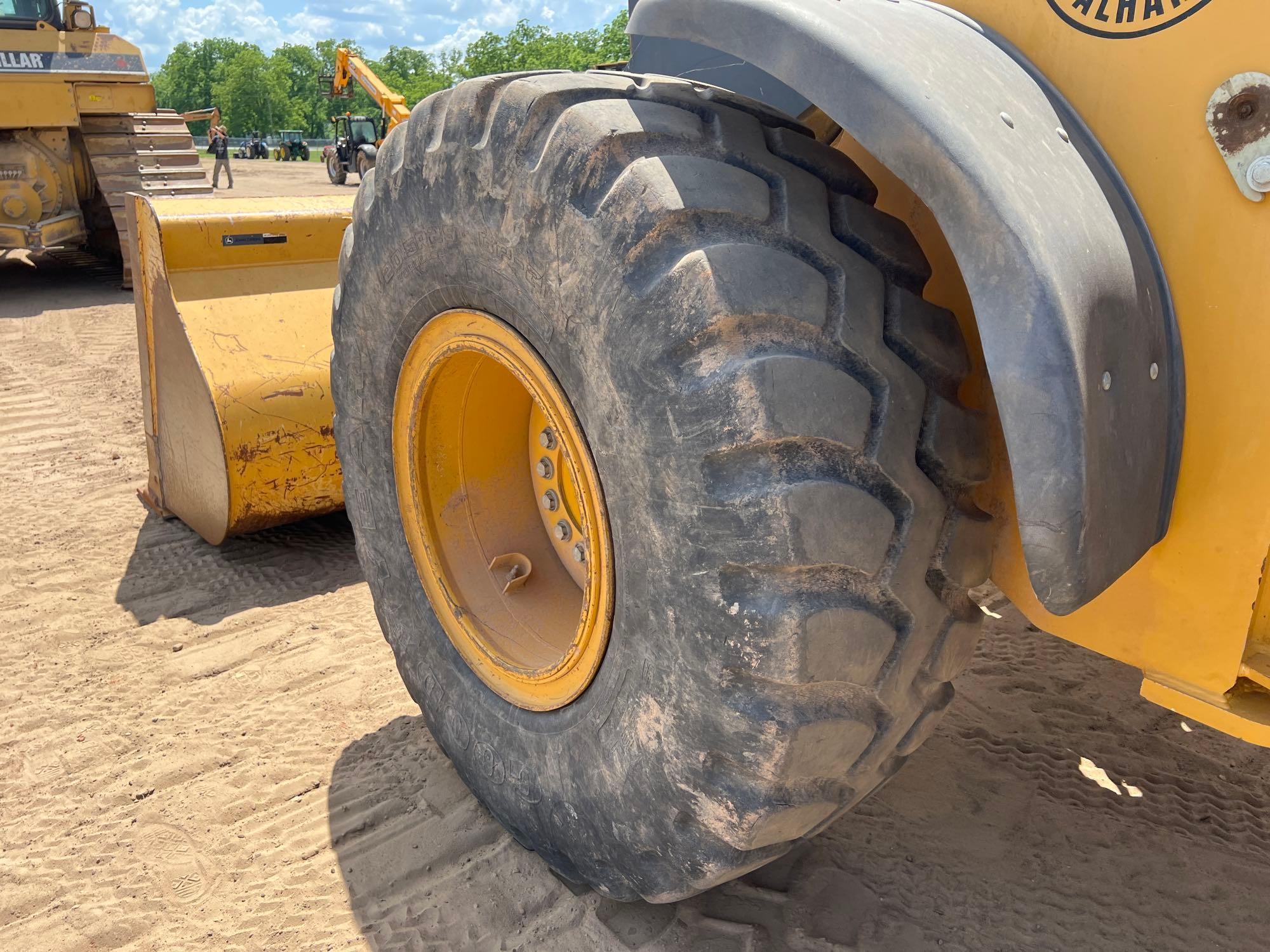 2011 JOHN DEERE 524K RUBBER TIRE LOADER