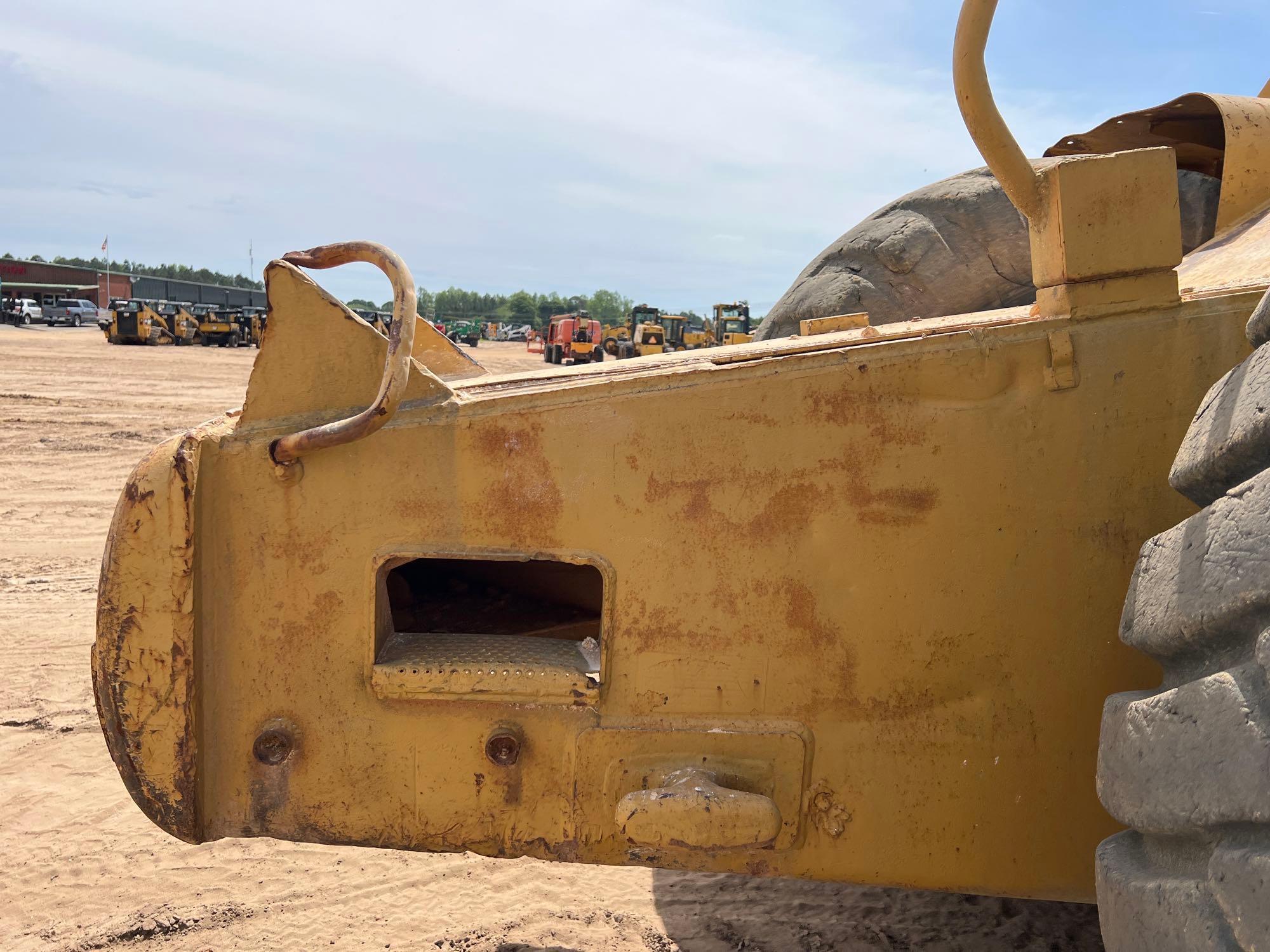 1987 CATERPILLAR 621E MOTOR SCRAPER