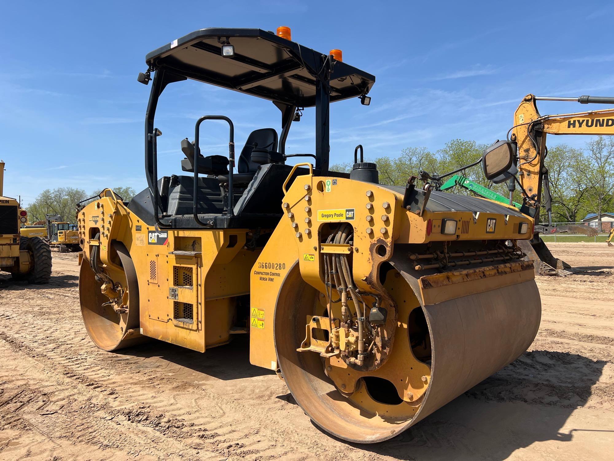 2018 CATERPILLAR CB66B DOUBLE DRUM ROLLER