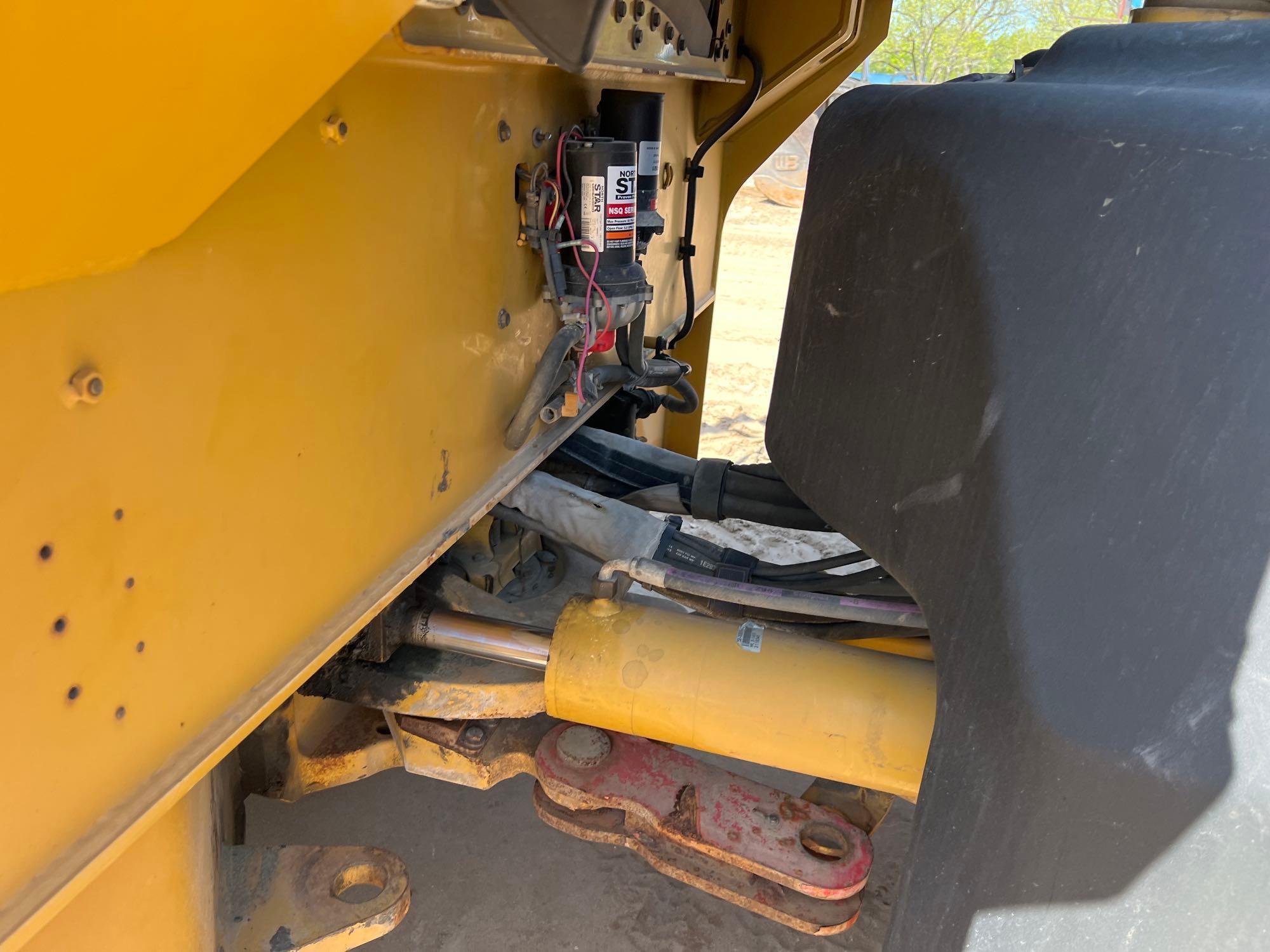 2018 CATERPILLAR CB66B DOUBLE DRUM ROLLER