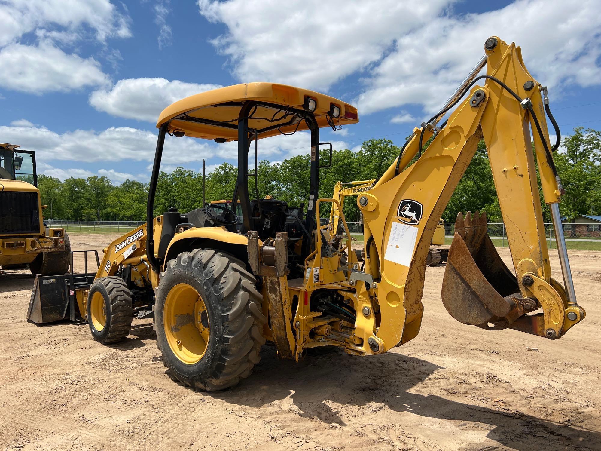 JOHN DEERE 110 BACKHOE