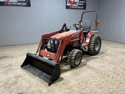 Massey Ferguson 1528 Compact Tractor with Loader