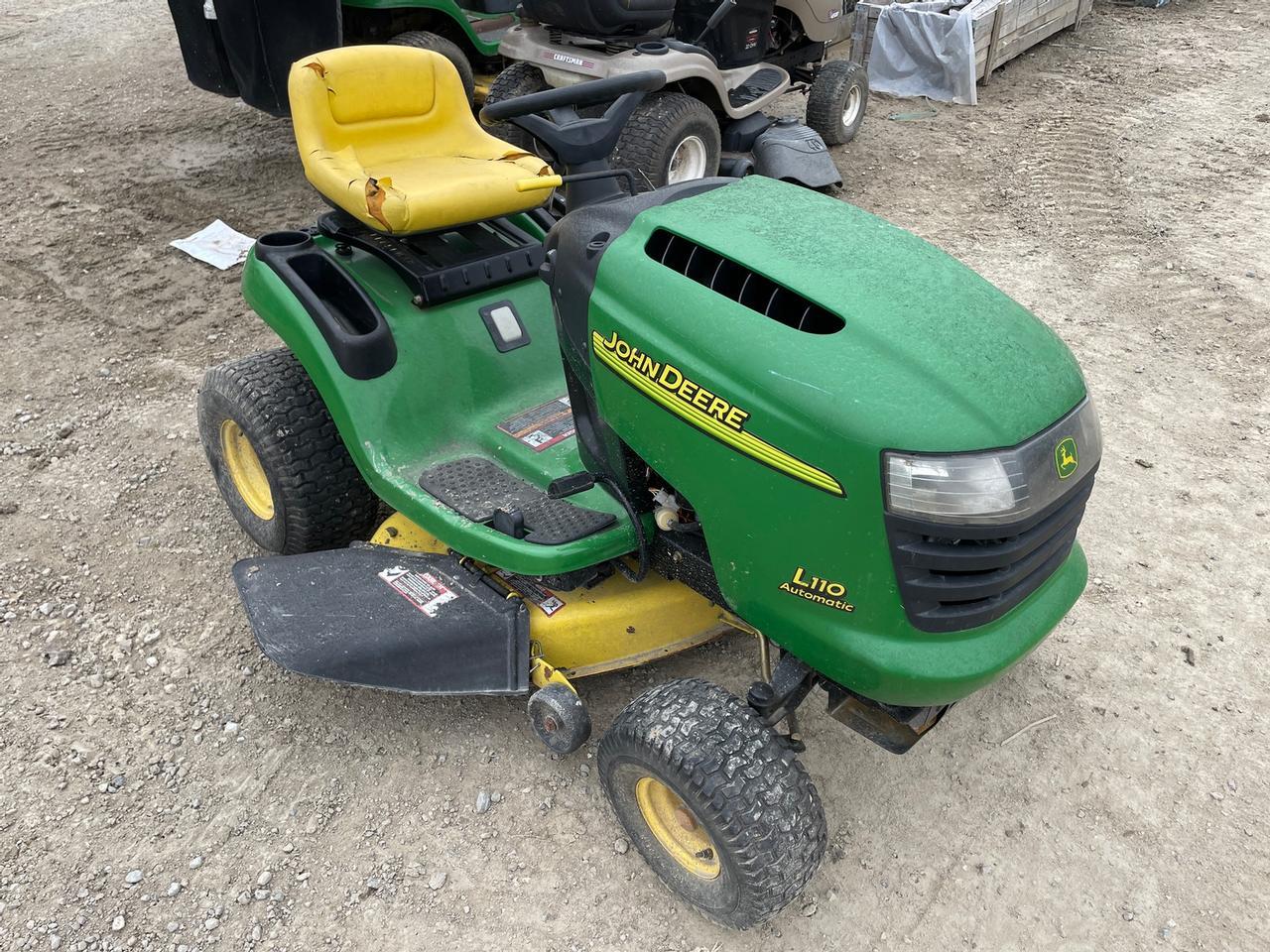 John Deere L110 Lawn Mower